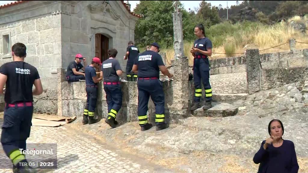 Fogos em torno de 3 aldeias preocupam bombeiros em Vila Real e Mondim de Basto