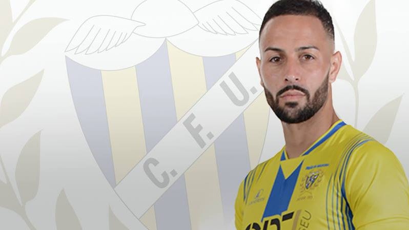 Imagem de Extremo Hugo Firmino rescinde com o União da Madeira