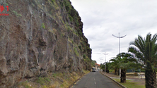 Imagem de Obras no talude sobranceiro ao porto de recreio da Calheta avançam