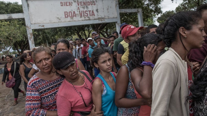 Mais de 800 venezuelanos entram no Brasil por dia