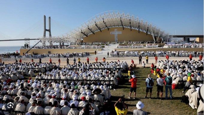 Imagem de Cerca de 1,5 milhões de pessoas na missa com o Papa