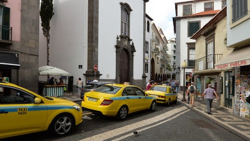 Câmara fecha  Rua do Carmo