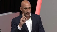 FIFA suspende provisoriamente Luis Rubiales