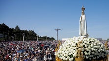 Imagem de Multidão voltou ao Santuário de Fátima no 13 de maio