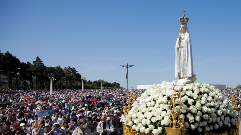 Imagem de Multidão voltou ao Santuário de Fátima no 13 de maio