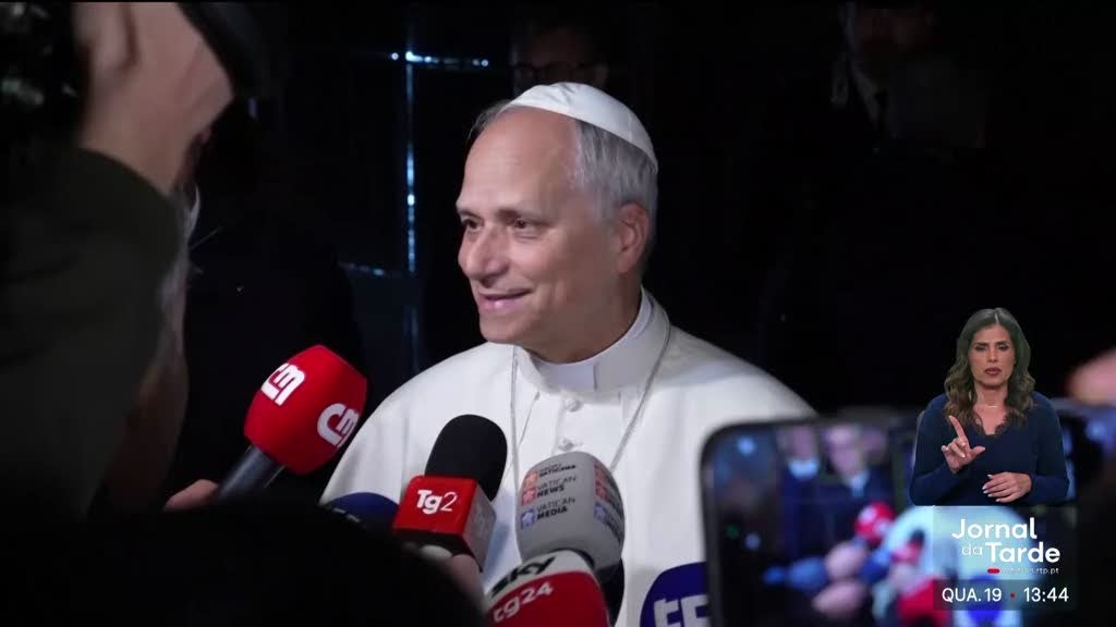 "Extremamente desrespeitosa". Leão XIV critica política migratória de Trump