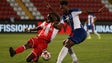 Imagem de FC Porto empata nas Aves e pode ser alcançado pelo Benfica