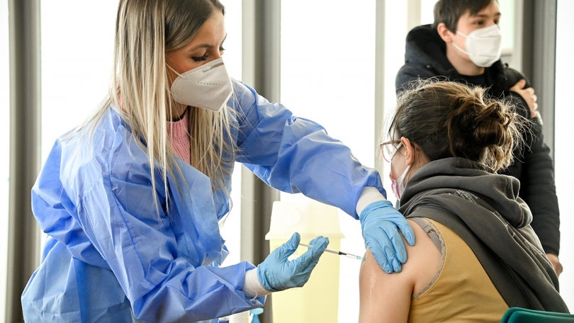 Imagem de Noruega abandona definitivamente vacina da AstraZeneca