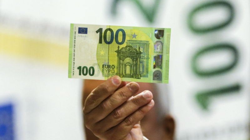 Novas notas de 100 e 200 euros em circulação a partir de maio