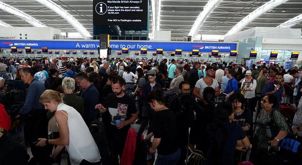 Falha informática cria caos nos aeroportos do Reino Unido