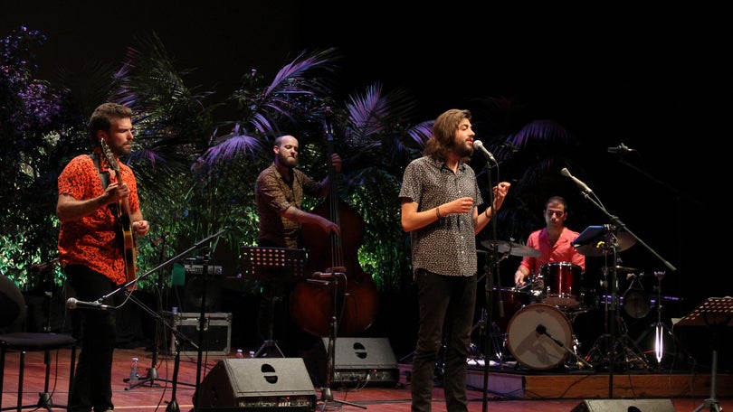 Imagem de Concerto inaugural da Feira do Livro traz Salvador Sobral e Maria João