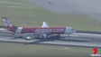 Imagem de Piloto da AirAsia pede aos passageiros para rezarem durante uma manobra de emergência