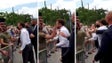 Presidente francês é agredido numa visita (vídeo)