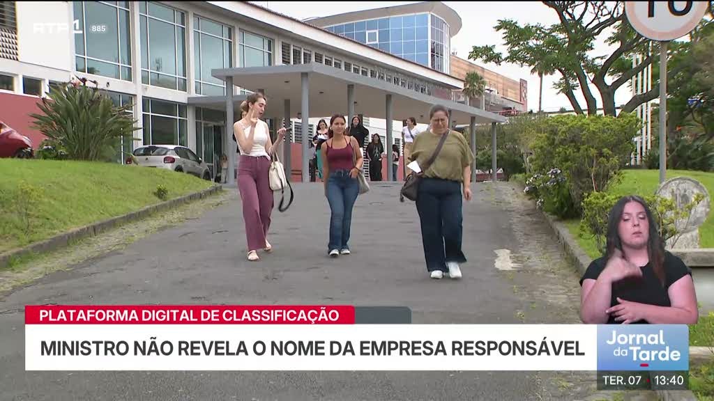 Imagem de Atrasos na correção dos exames nacionais indignam pais e alunos do secundário