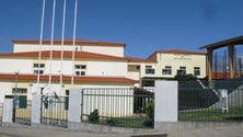 Imagem de Fusão de escolas no próximo ano lectivo