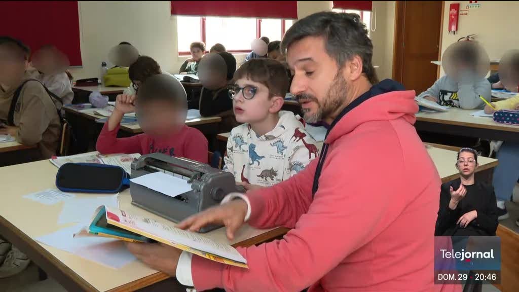 Alunos com cegueira estão a ser deixados para trás nas escolas