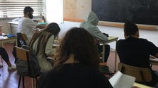 Imagem de Covid-19: Há mais de 500 escolas em Portugal com casos confirmados, avança a FENPROF