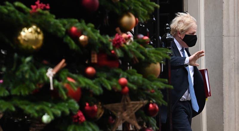 Boris Johnson nega ter violado normas com festas