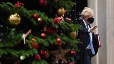 Boris Johnson nega ter violado normas com festas