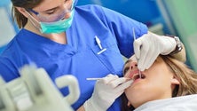 Imagem de Carreira de médica dentista ganha estatuto (áudio)