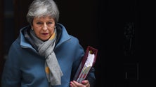 Imagem de Theresa May pede adiamento da saída até 30 de junho
