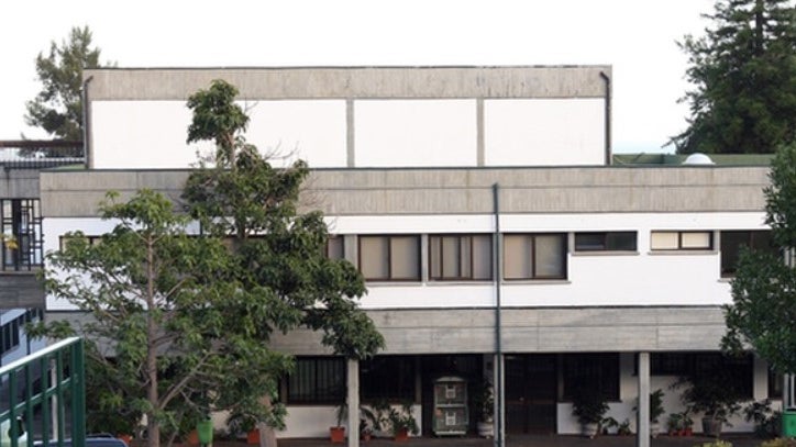 Imagem de Covid-19: Aluno infetado na Escola Básica e Secundária Gonçalves Zarco