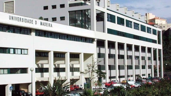 Imagem de Universidade da Madeira forma jovens Santomenses