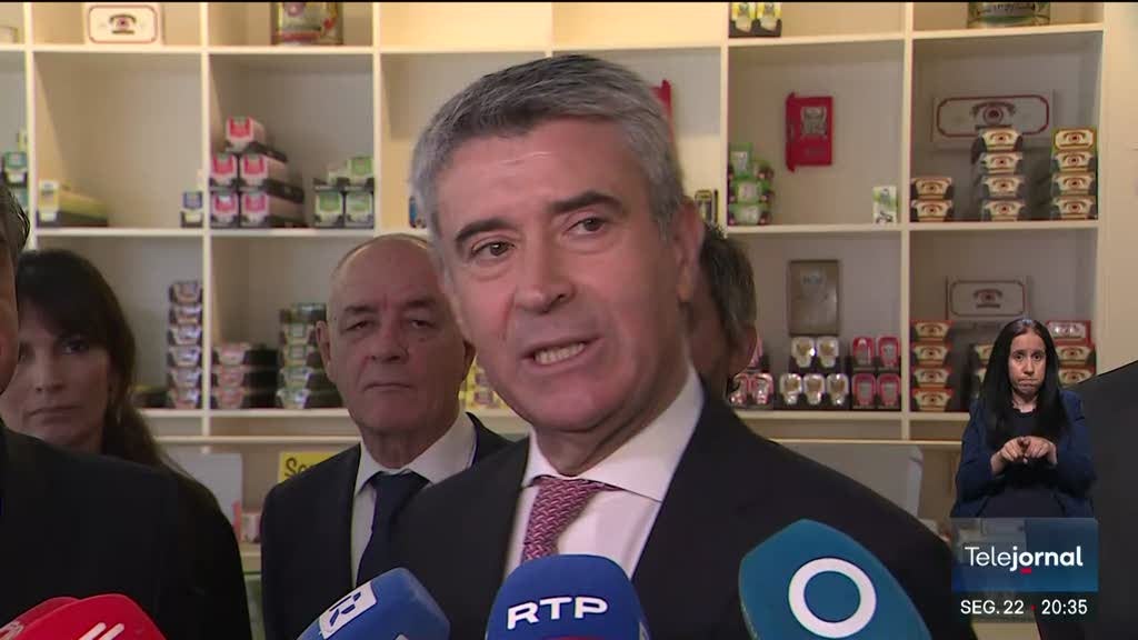 Imagem de Carneiro critica Governo: "seria melhor, se governar fosse fazer anúncios"