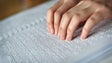 Imagem de Mais de 350 manuais escolares adaptados a braille desde setembro