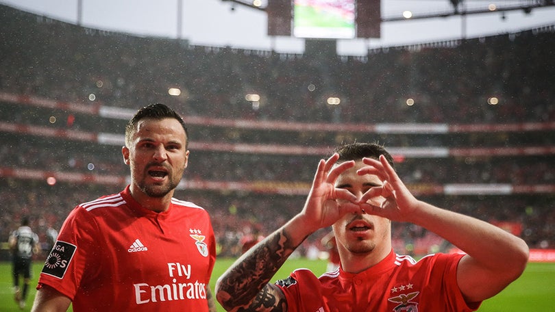 Imagem de Nacional sofre pesada derrota em casa do Benfica e entra na zona de despromoção