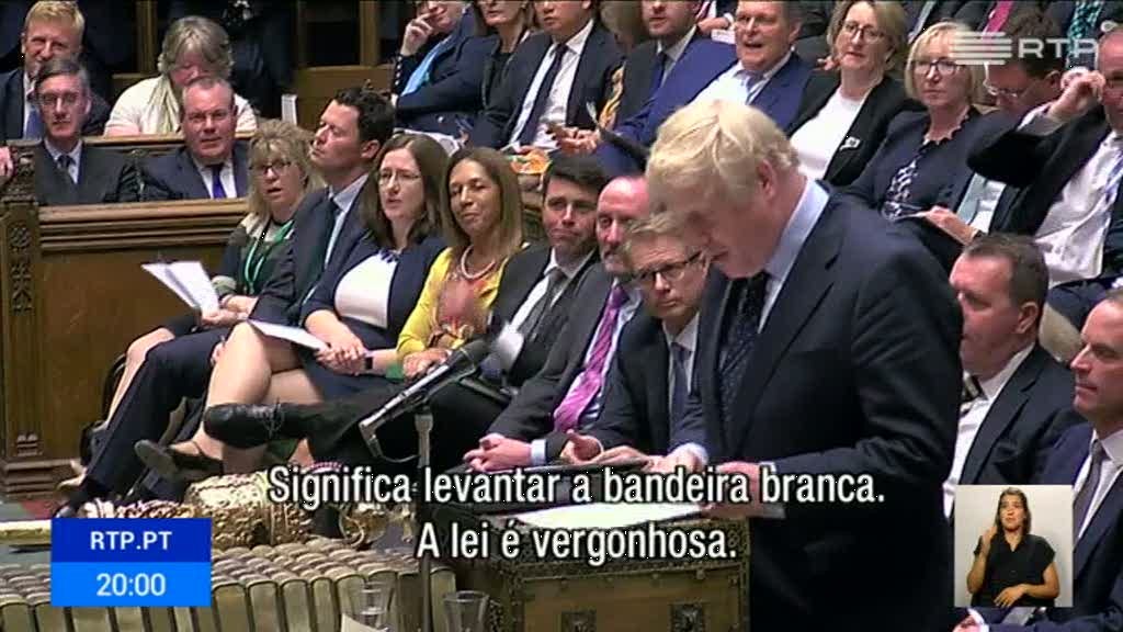 Boris Johnson brande o espectro da rendi��o perante a Uni�o Europeia