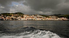 Imagem de Greve e mau tempo cancelam viagens no canal (Som)