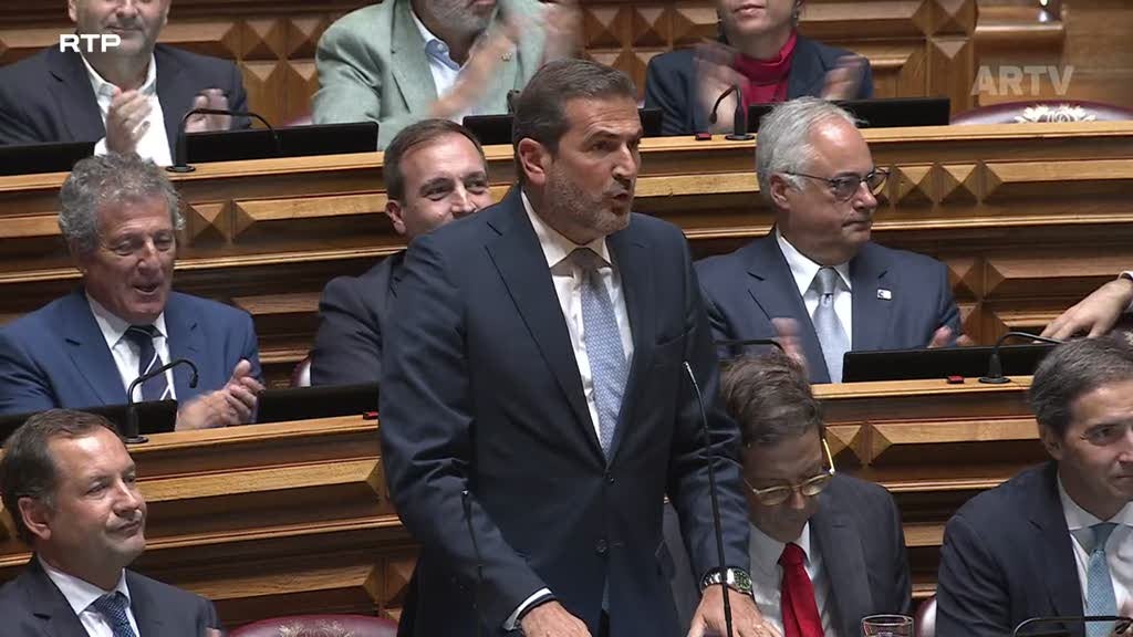 Hugo Soares acusa André Ventura de ser "aldrabão"