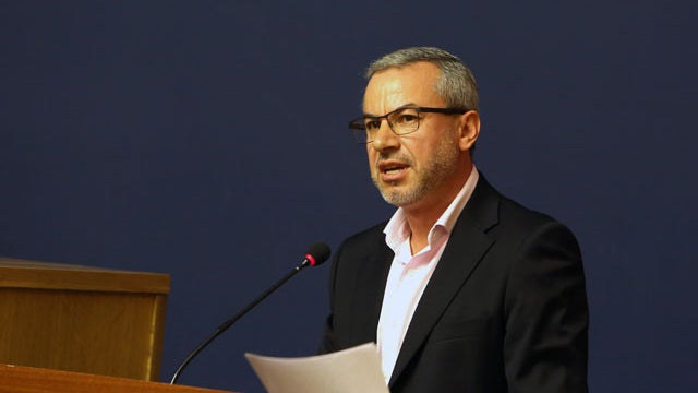 Imagem de “Fantasma do poder absoluto” continua no parlamento madeirense