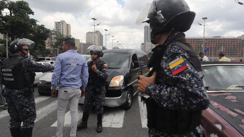 Imagem de Mais de 100 polícias venezuelanos detidos por tráfico de droga