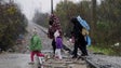 Imagem de Migrações: Primeiro grupo de 25 menores provenientes da Grécia a caminho de Portugal