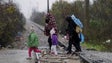 Migrações: Primeiro grupo de 25 menores provenientes da Grécia a caminho de Portugal