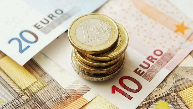 Euro segue no nível mais baixo face ao dólar desde 2002
