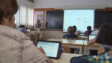 Educação distribui mais 4.500 manuais digitais (vídeo)