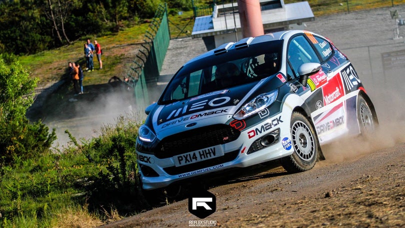 Imagem de Bernardo Sousa e Hugo Magalhães permanecem na liderança do Troféu DMACK Fiesta