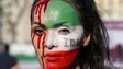 Irão condena à morte jovem de 18 anos por participação em ações de protesto