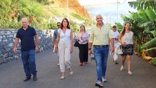 Imagem de PS que fixar pessoas na Calheta (áudio)