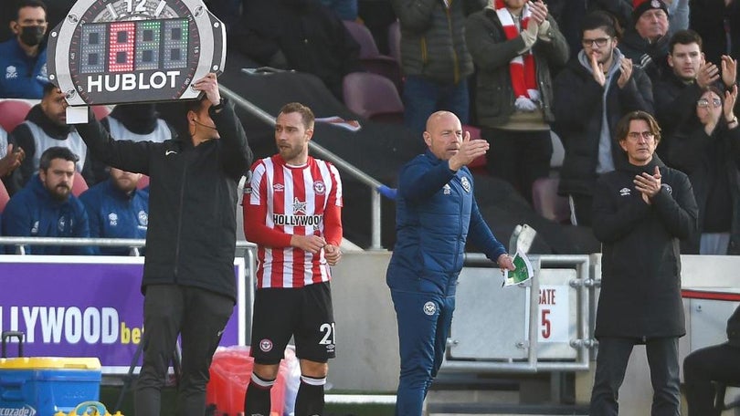 Imagem de Eriksen ovacionado no regresso aos relvados