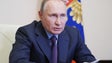 Putin critica posição sobre vacinas russas