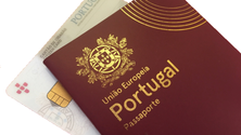 Imagem de Portugueses no Reino Unido desesperam para renovar documentos