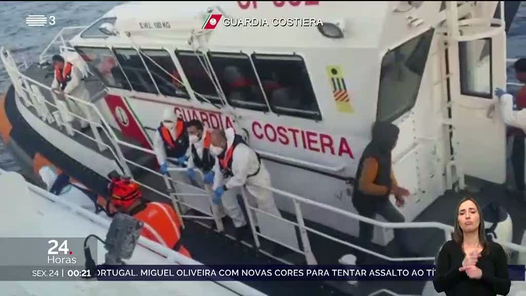 Guarda costeira italiana resgatou 750 migrantes