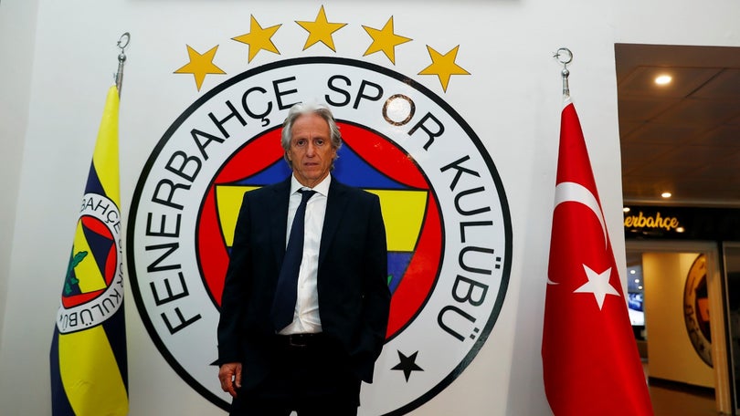 Imagem de Jorge Jesus é oficializado por uma época como treinador do Fenerbahçe