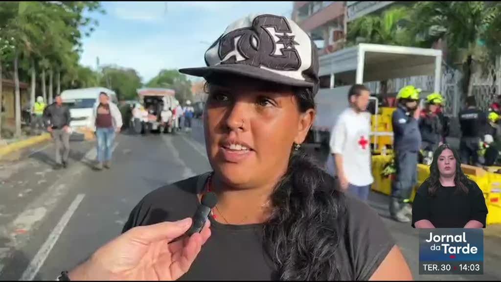 Imagem de "É realmente um milagre". RTP acompanha resgate de homem há seis dias preso nos escombros