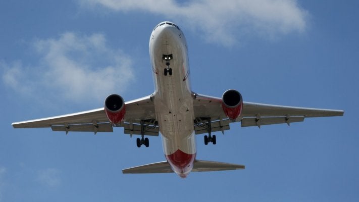 Comissão Europeia vai propor suspensão de voos com origem na África austral