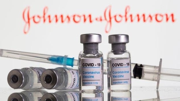 Imagem de Johnson & Johnson supervisiona fábrica